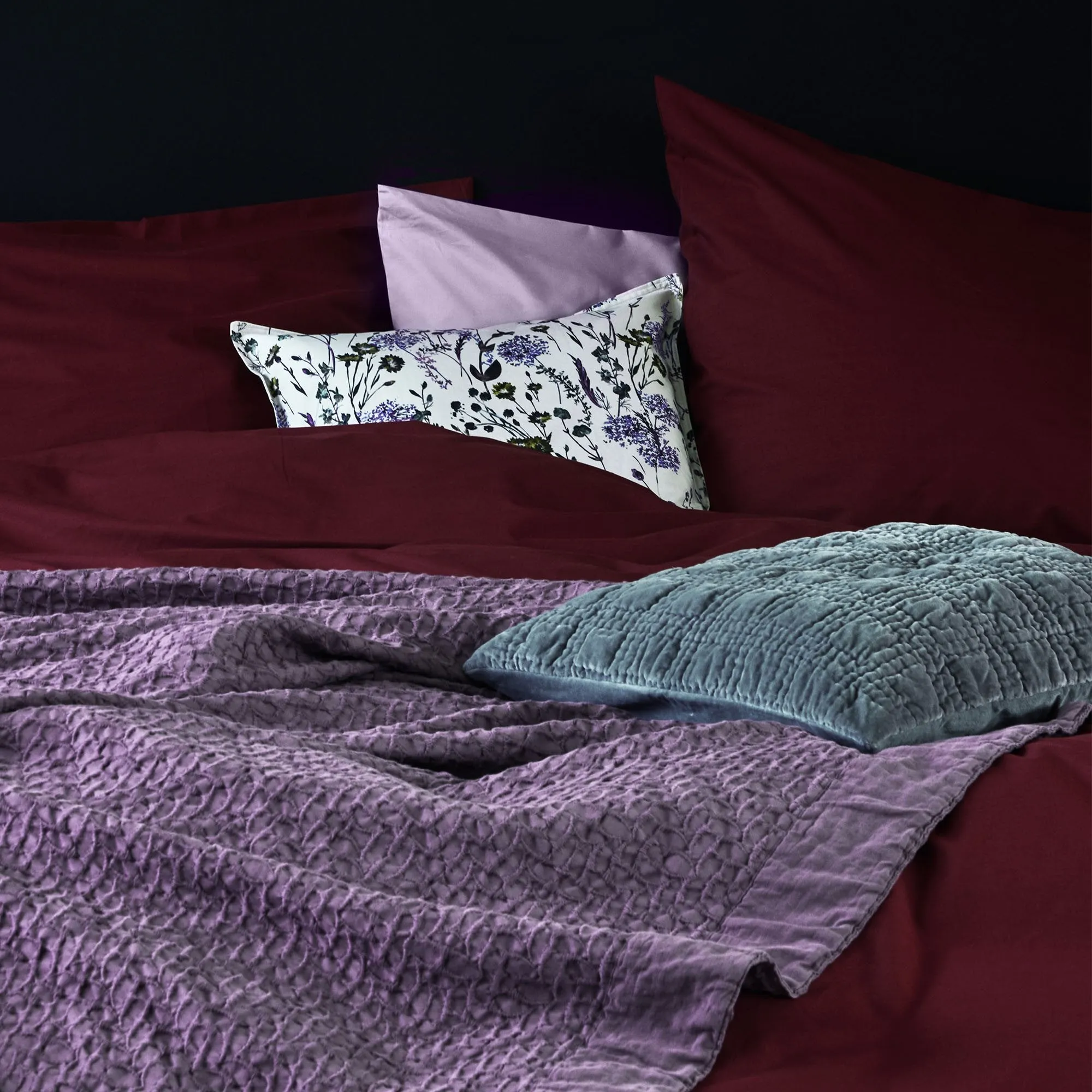 Perpignan Bedding [Ruby red]